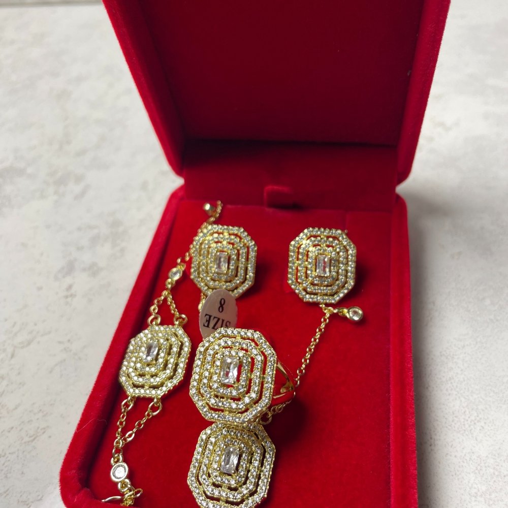 DreamDaisy Necklace Set - Image 3